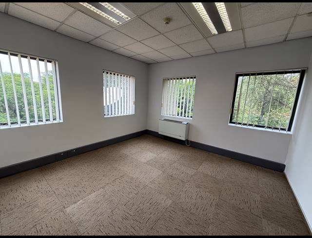 327M² OFFICE TO LET IN PARKTOWN